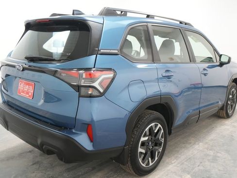 Used 2025 Subaru Forester image 8
