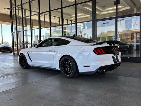 Used 2020 Ford Mustang Shelby GT350 w/ Technology Package RWD image 4