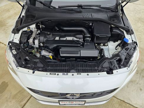 Used 2016 Volvo V60 T5 Cross Country w/ Convenience Package image 35