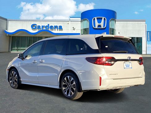 New 2026 Honda Odyssey Elite image 4