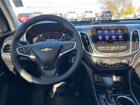 Used 2024 Chevrolet Equinox Premier image 26