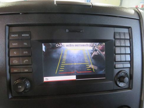 Used 2016 Mercedes-Benz Sprinter 2500 image 32