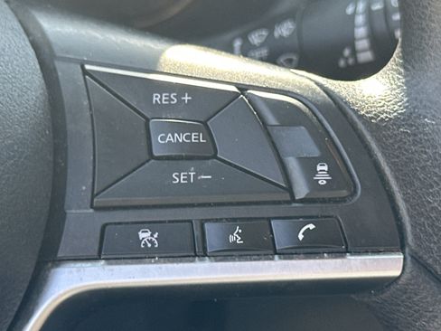 Used 2023 Nissan Kicks SV FWD image 25