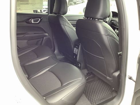 New 2026 Jeep Compass Latitude w/ Quick Order Package 29K image 32