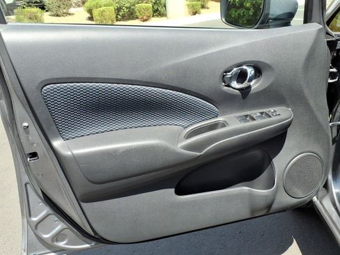 Used 2019 Nissan Versa Note SV FWD image 23