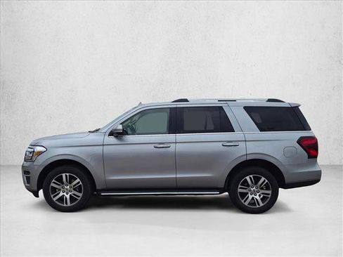 Used 2023 Ford Expedition Limited RWD image 5