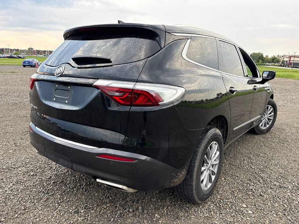 Used 2024 Buick Enclave Essence w/ Sound and Sites Package AWD/4WD image 11