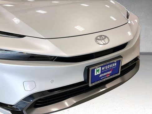Used 2024 Toyota Prius XLE AWD/4WD image 34