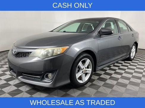 Used 2012 Toyota Camry SE image 4