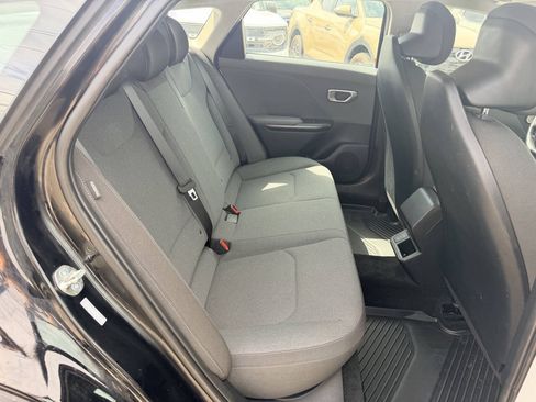 Used 2025 Kia K4 FWD image 17