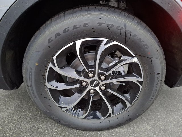 New 2026 Lincoln Nautilus Premier AWD/4WD image 8
