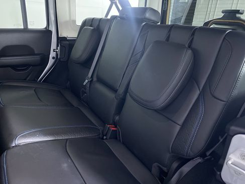 Used 2024 Jeep Wrangler High Altitude image 13