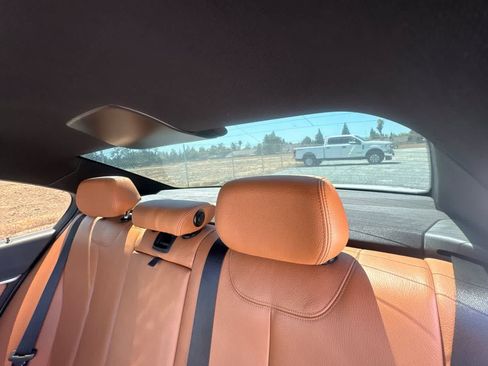 Used 2018 BMW 330i Sedan w/ Convenience Package RWD image 17