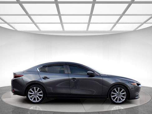 Used 2020 MAZDA MAZDA3 Sedan w/ Select Package image 4