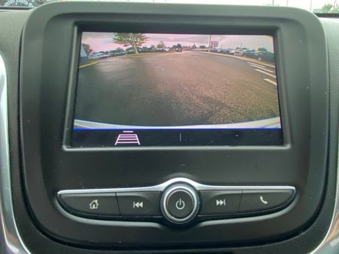 Used 2020 Chevrolet Equinox LT AWD/4WD image 22