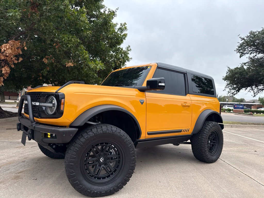 Used 2021 Ford Bronco First Edition AWD/4WD image 1