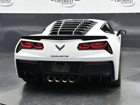 Used 2019 Chevrolet Corvette Stingray Coupe w/ Carbon Flash Badge Package RWD image 6