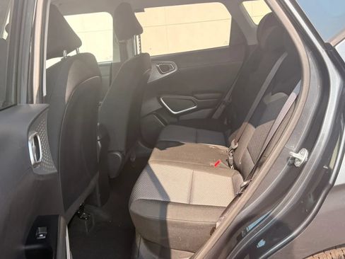 Used 2024 Kia Soul LX w/ Option Group 015 FWD image 13
