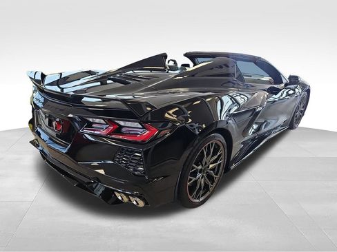 Used 2024 Chevrolet Corvette Stingray Premium Conv w/ Z51 Performance Package RWD image 4