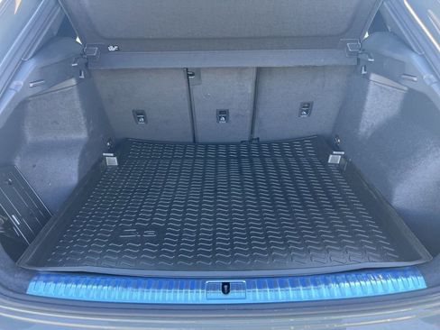 Used 2025 Audi Q3 2.0T Premium w/ Convenience Package image 8