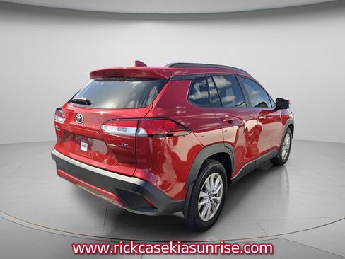 Used 2024 Toyota Corolla Cross LE w/ Moonroof Package image 6