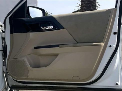 Used 2016 Honda Accord LX image 23