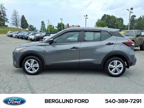 Used 2021 Nissan Kicks S FWD image 8