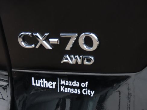Used 2025 MAZDA CX-70 3.3 Turbo S w/ Premium Package image 20