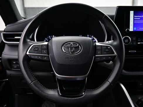 Used 2024 Toyota Highlander XSE AWD/4WD image 26