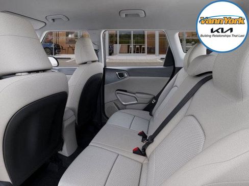 New 2025 Kia Soul LX image 16