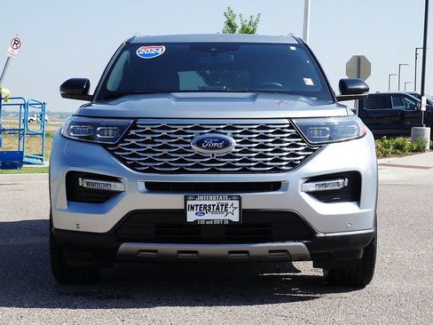 Used 2024 Ford Explorer Platinum w/ Technology Package AWD/4WD image 9