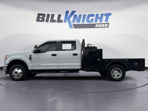 Used 2022 Ford F350 XL w/ Power Equipment Group image 2