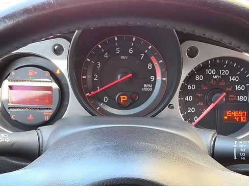 Used 2015 Nissan 370Z Coupe RWD image 16