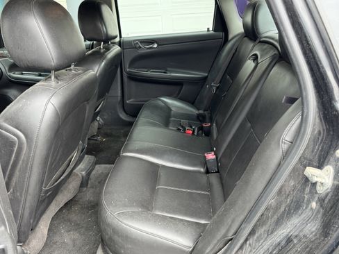 Used 2012 Chevrolet Impala LTZ FWD image 15