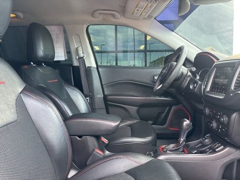 Used 2021 Jeep Compass Trailhawk image 10