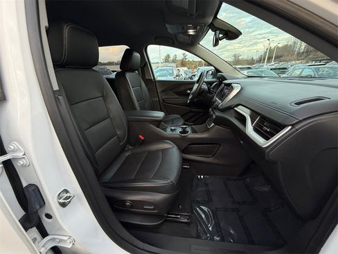 Used 2023 GMC Terrain SLT image 24