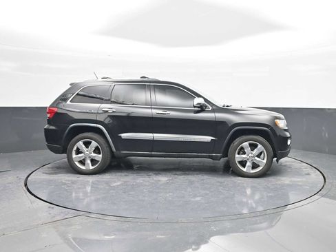 Used 2011 Jeep Grand Cherokee Overland Summit image 9
