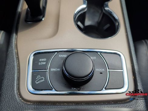 Used 2014 Jeep Grand Cherokee Limited image 18