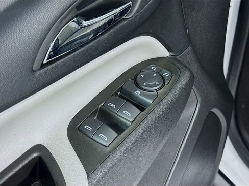 Used 2024 Chevrolet Equinox LT image 16