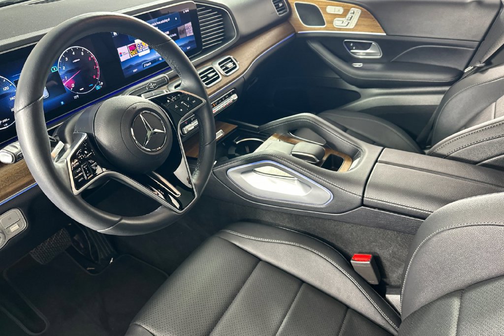 Certified 2025 Mercedes-Benz GLE 450 4MATIC image 12