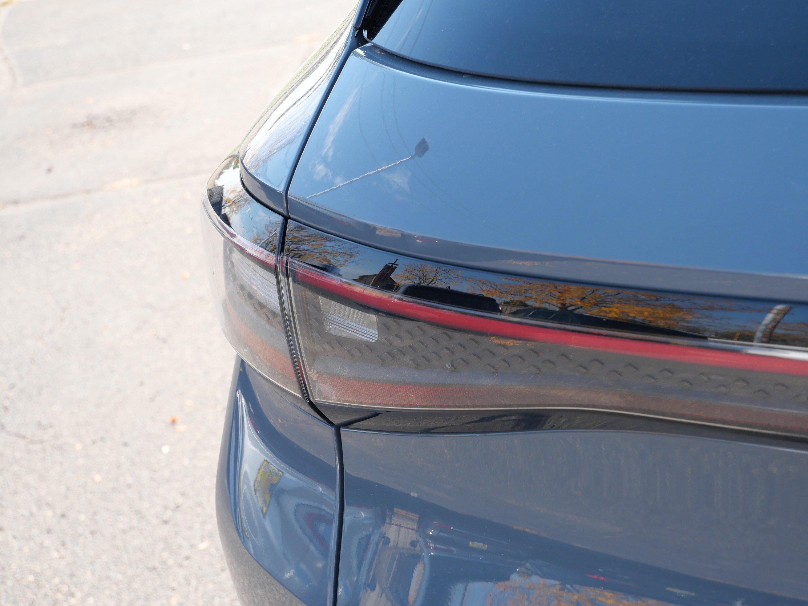 Used 2023 Volkswagen ID.4 Pro S AWD/4WD image 17