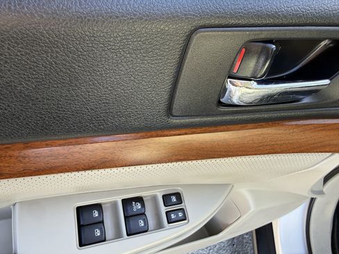 Used 2014 Subaru Outback 2.5i Limited image 14