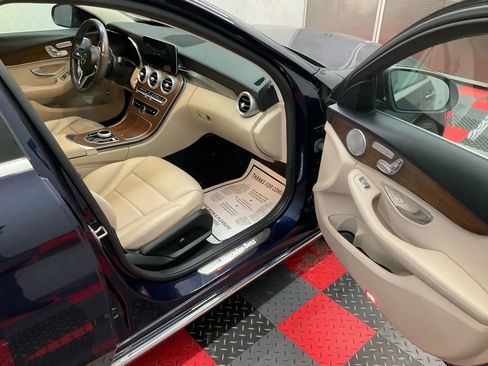 Used 2021 Mercedes-Benz C 300 4MATIC Sedan image 7