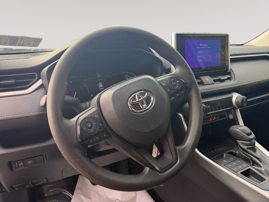 Used 2025 Toyota RAV4 LE AWD/4WD image 12