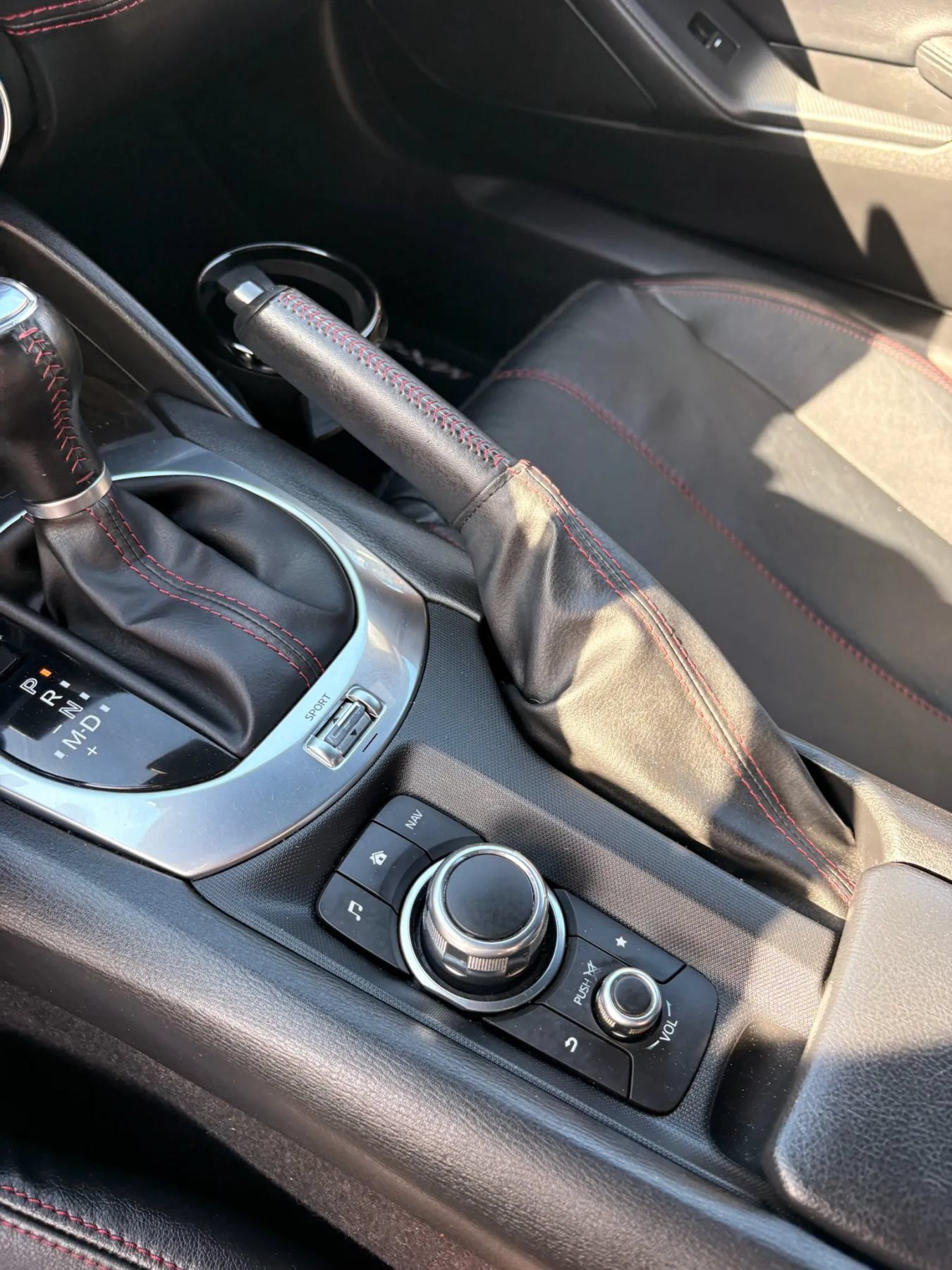 Used 2016 MAZDA MX-5 Miata Grand Touring RWD image 20