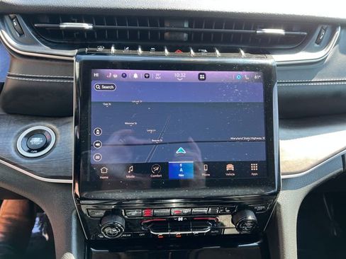Used 2023 Jeep Grand Cherokee Limited AWD/4WD image 15