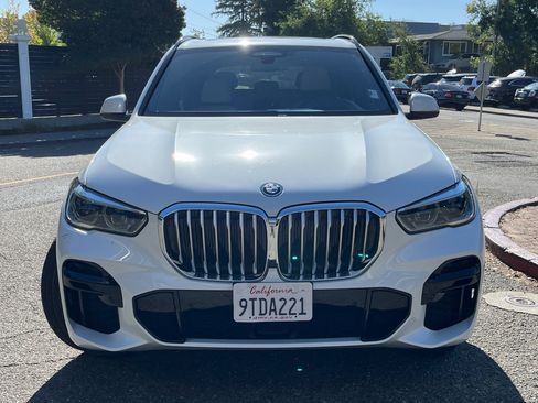 Used 2022 BMW X5 xDrive45e w/ M Sport Package AWD/4WD image 4