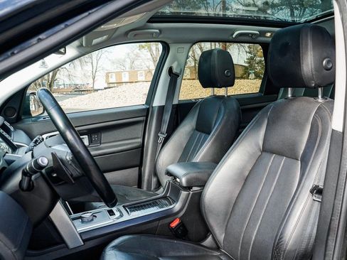 Used 2016 Land Rover Discovery Sport HSE image 16