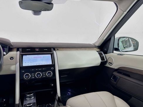 Used 2020 Land Rover Discovery HSE image 31