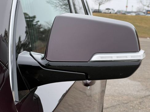 Used 2019 Chevrolet Traverse LT image 37